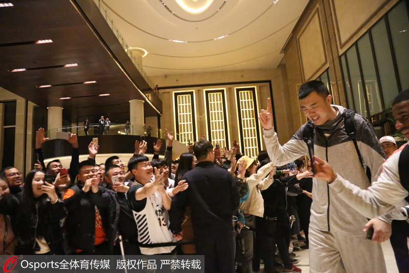 ���¾��ڳ���һ������