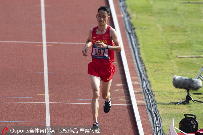 中國選手董國建在比賽中