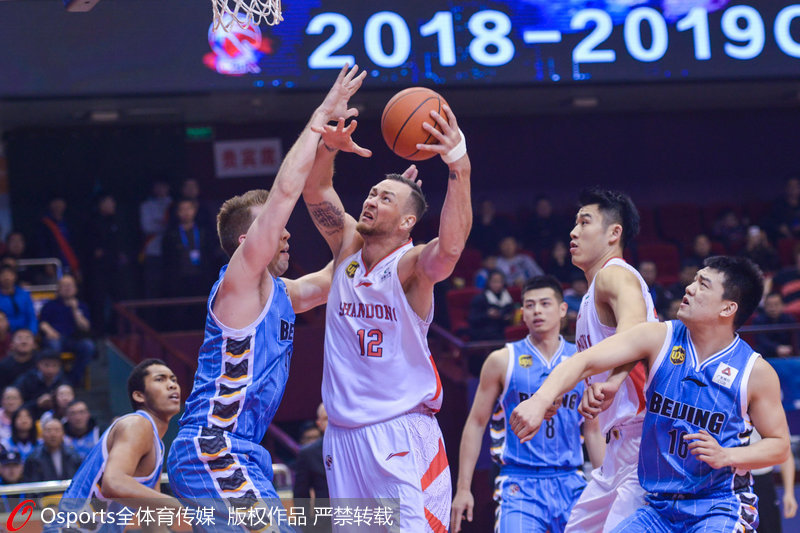 CBA-漢密爾頓26分王驍輝22分 北京客場98-97險勝山東【2】