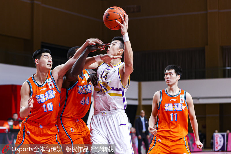 CBA-王少杰19+8王子瑞24分 北控126-104福建