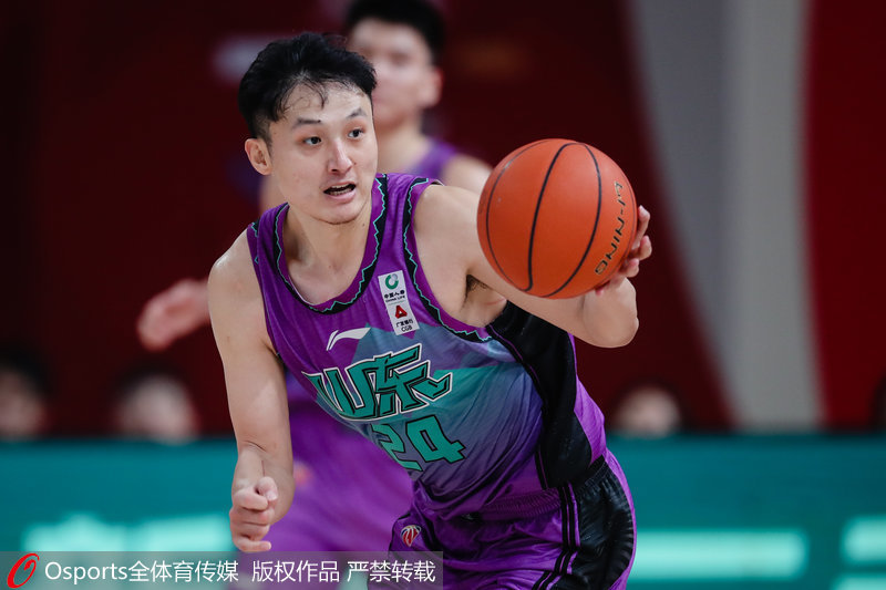 高清：哈德森加冕CBA總得分王 山東111比73大勝江蘇 